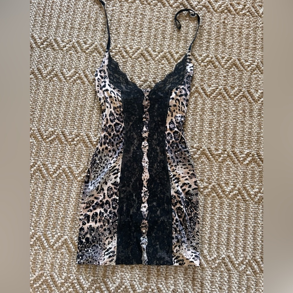 Victoria's Secret So Curvaceous Shaping Slip size small